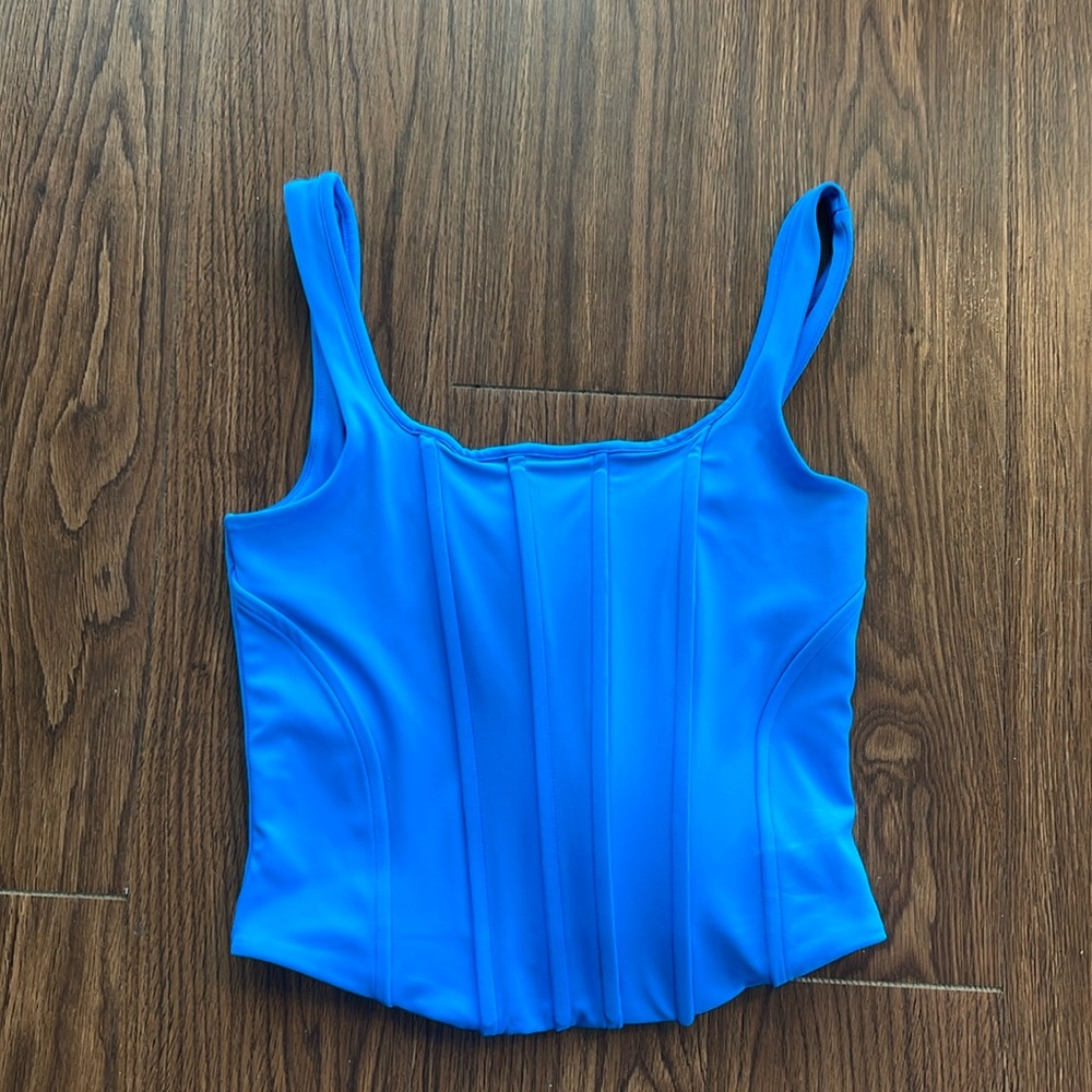 Express Body Contour Top